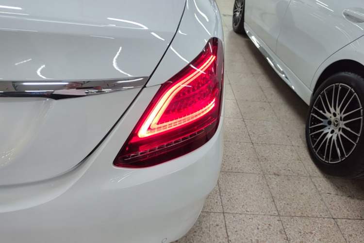 Used Mercedes-Benz C-Class 2021 C 260 L Sport Edition Star Collection Right Rear Taillight