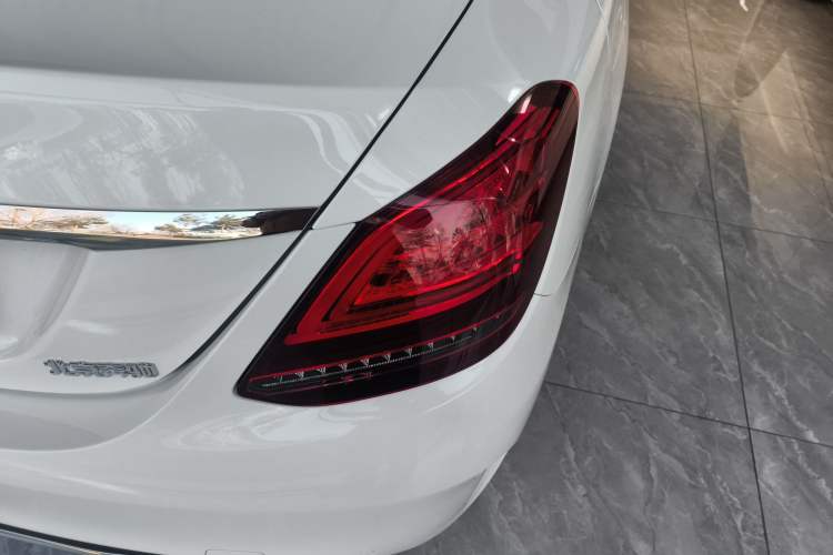 Used Mercedes-Benz C-Class 2021 C 200 L Fashion Edition Sport Version Right Rear Taillight