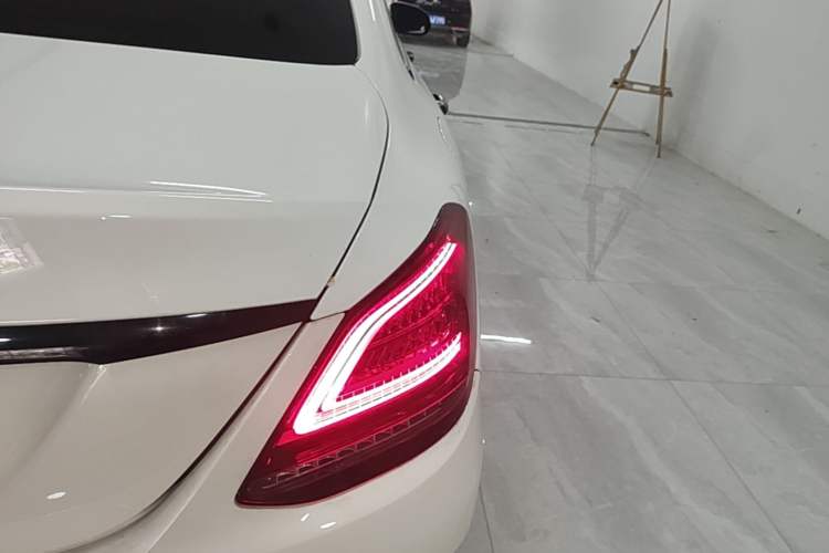Used Mercedes-Benz C-Class 2021 C 200 L Fashion Edition Sport Version Right Rear Taillight