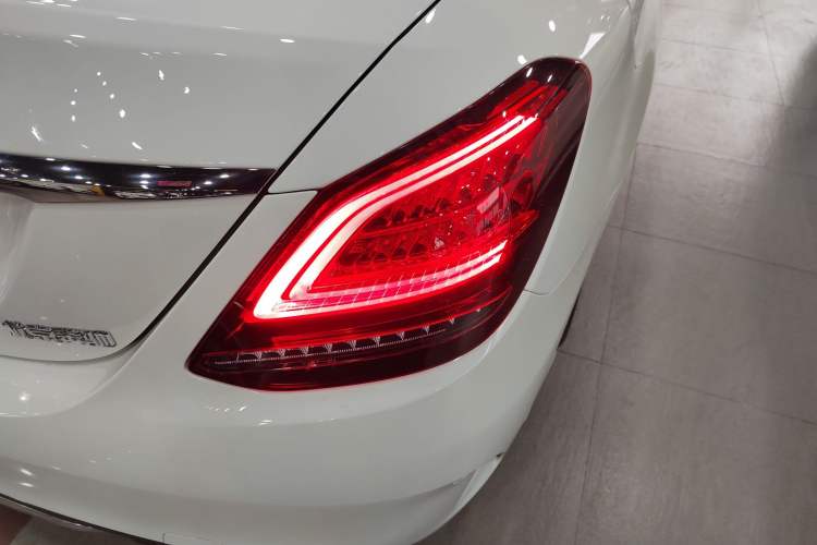 Used Mercedes-Benz C-Class 2021 C 200 L Fashion Edition Sport Version Right Rear Taillight