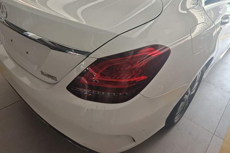 Used Mercedes-Benz C-Class 2021 C 200 L Fashion Edition Sport Version Right Rear Taillight