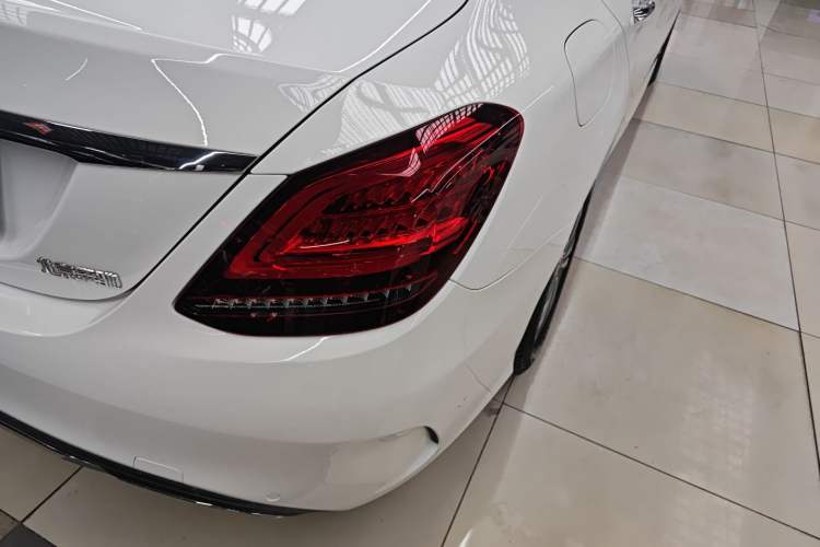 Used Mercedes-Benz C-Class 2021 C 200 L Fashion Edition Sport Version Right Rear Taillight
