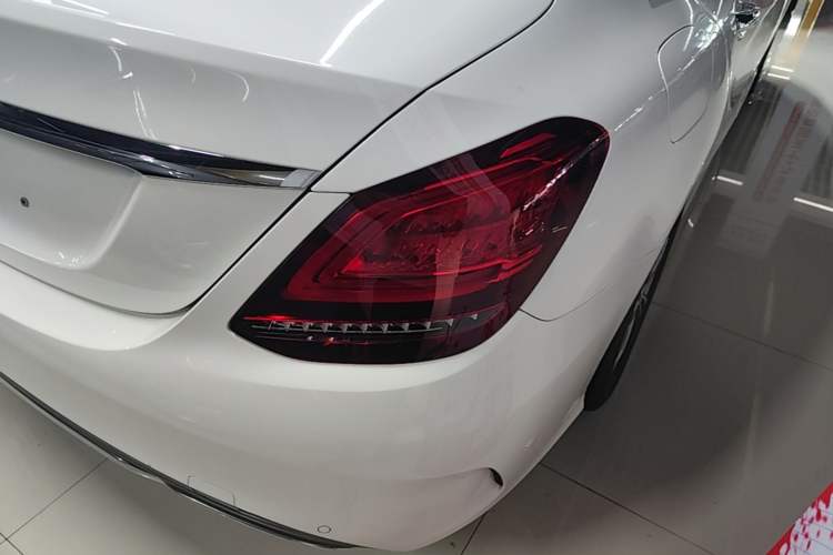 Used Mercedes-Benz C-Class 2021 C 200 L Fashion Edition Sport Version Right Rear Taillight