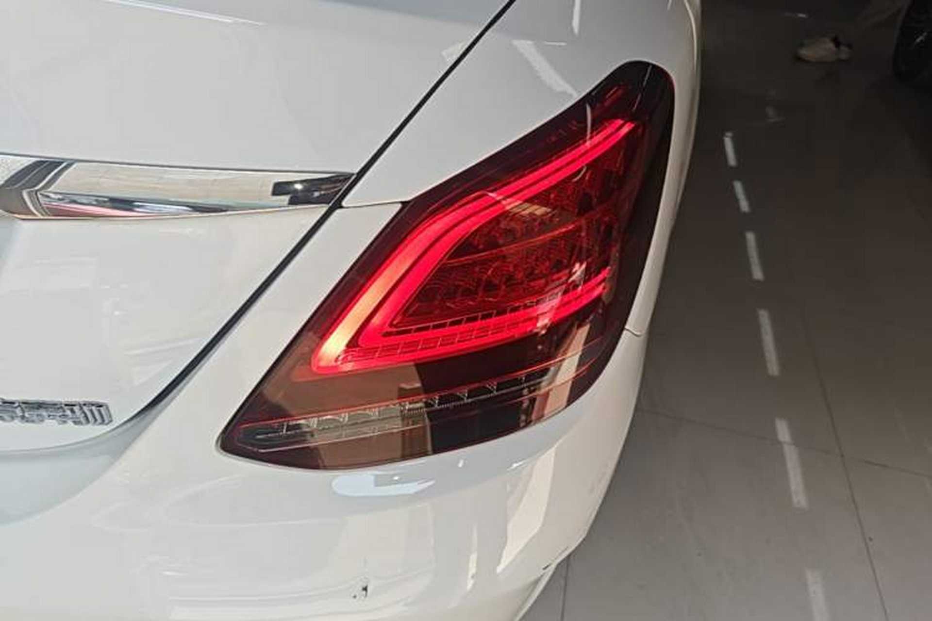 Used Mercedes-Benz C-Class 2021 C 200 L Fashion Edition Sport Version Right Rear Taillight