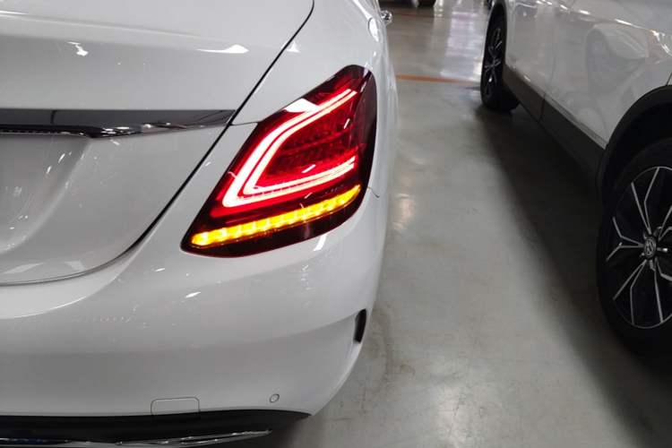 Used Mercedes-Benz C-Class 2021 C 200 L Fashion Edition Sport Version Right Rear Taillight