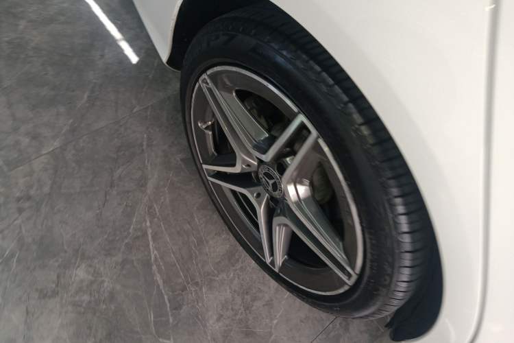 Used Mercedes-Benz C-Class 2021 C 260 L Sport Edition Star Collection Right Rear Wheel Hub