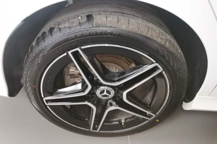 Used Mercedes-Benz C-Class 2021 C 260 L Sport Edition Star Collection Right Rear Wheel Hub