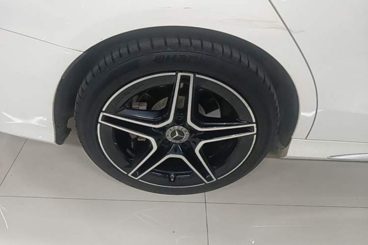 Used Mercedes-Benz C-Class 2021 C 260 L Sport Edition Star Collection Right Rear Wheel Hub