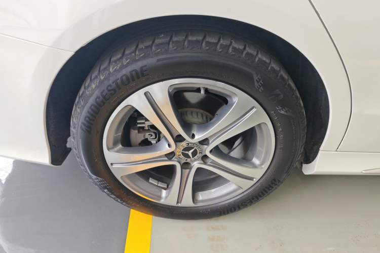Used Mercedes-Benz C-Class 2021 C 260 L Sport Edition Right Rear Wheel Hub