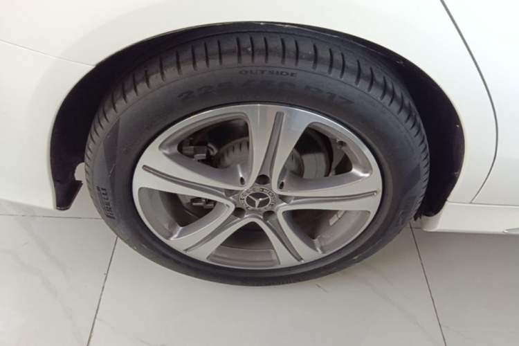 Used Mercedes-Benz C-Class 2021 C 260 L Sport Edition Right Rear Wheel Hub