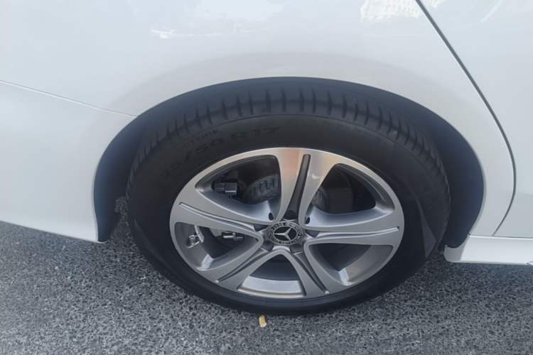 Used Mercedes-Benz C-Class 2021 C 260 L Sport Edition Right Rear Wheel Hub