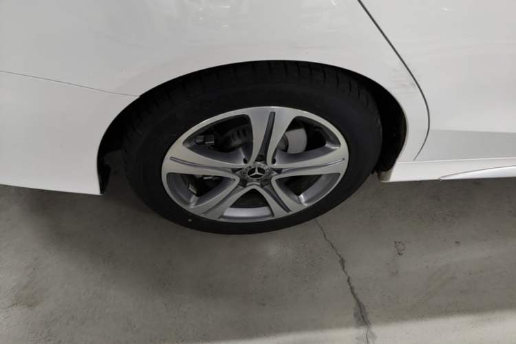 Used Mercedes-Benz C-Class 2021 C 260 L Sport Edition Right Rear Wheel Hub