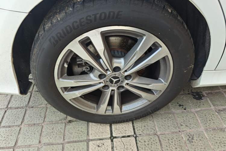 Used Mercedes-Benz C-Class 2021 C 200 L Fashion Edition Sport Version Right Rear Wheel Hub