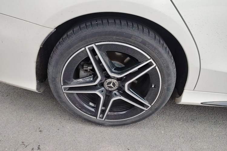 Used Mercedes-Benz C-Class 2021 C 260 Star Edition Right Rear Wheel Hub