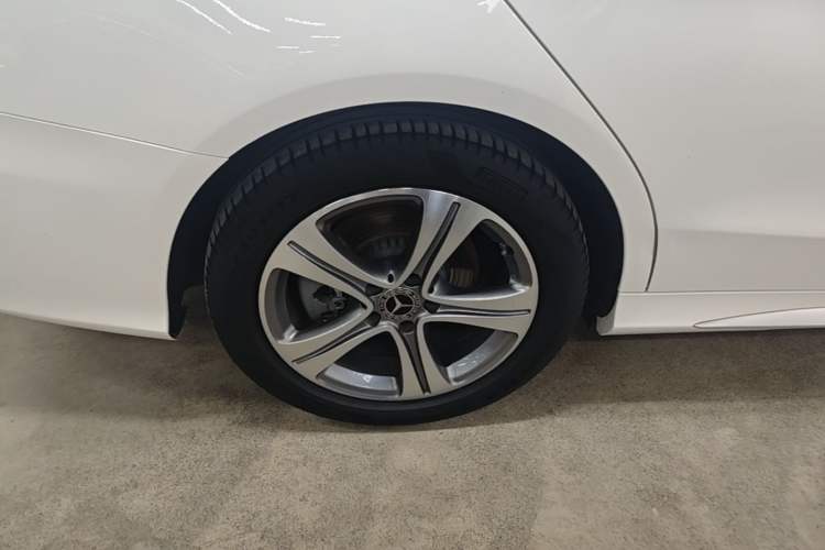 Used Mercedes-Benz C-Class 2021 C 260 L Sport Edition Right Rear Wheel Hub