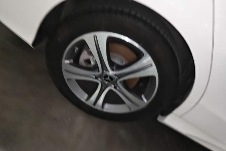 Used Mercedes-Benz C-Class 2021 C 260 L Sport Edition Right Rear Wheel Hub