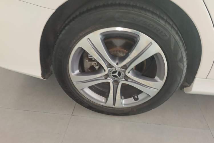Used Mercedes-Benz C-Class 2021 C 260 L Sport Edition Right Rear Wheel Hub