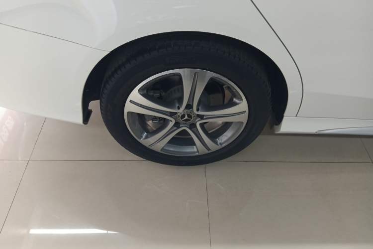Used Mercedes-Benz C-Class 2021 C 260 L Sport Edition Right Rear Wheel Hub