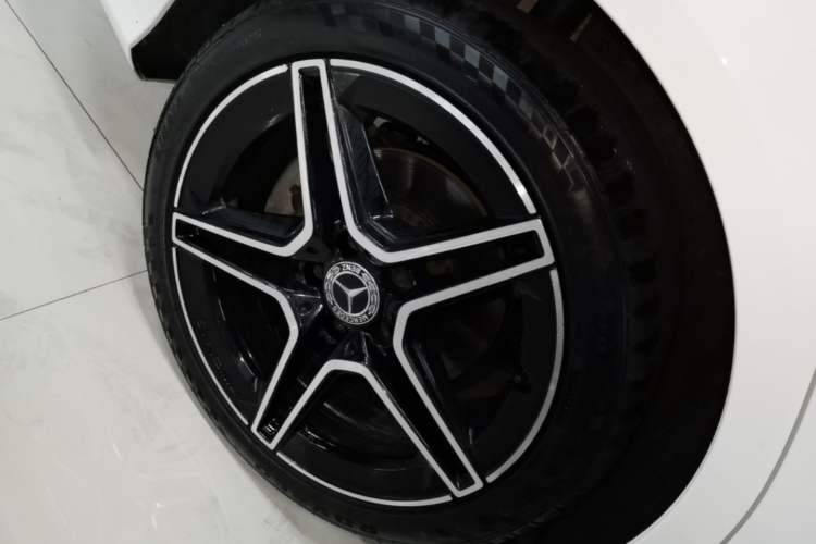 Used Mercedes-Benz C-Class 2021 C 260 L Sport Edition Star Collection Right Rear Wheel Hub