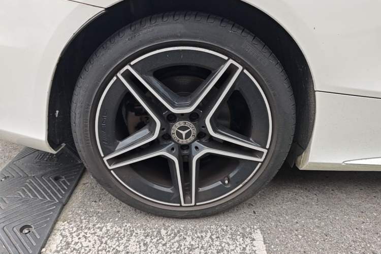 Used Mercedes-Benz C-Class 2021 C 260 Coupe Right Rear Wheel Hub