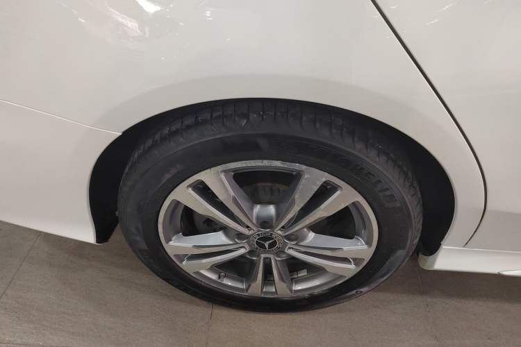 Used Mercedes-Benz C-Class 2021 C 200 L Fashion Edition Sport Version Right Rear Wheel Hub
