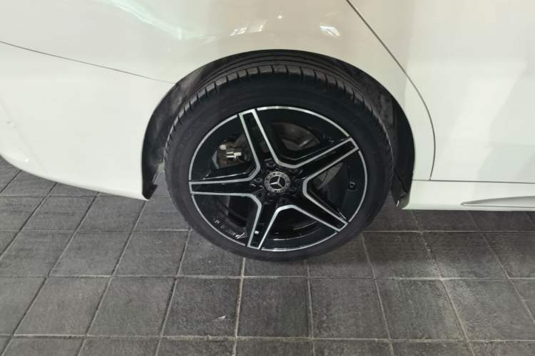 Used Mercedes-Benz C-Class 2021 C 260 L Sport Edition Star Collection Right Rear Wheel Hub