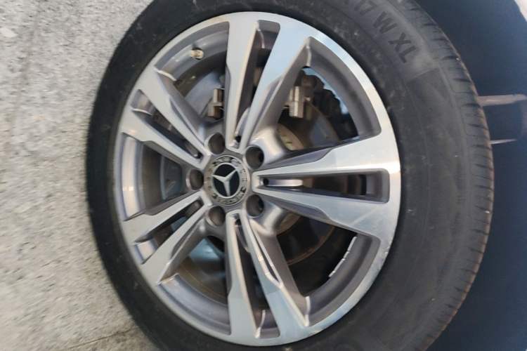 Used Mercedes-Benz C-Class 2021 C 200 L Fashion Edition Sport Version Right Rear Wheel Hub