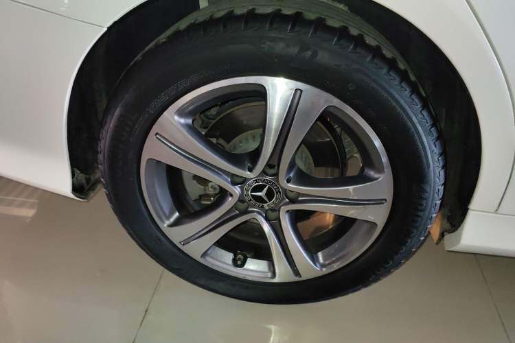 Used Mercedes-Benz C-Class 2021 C 260 L Sport Edition Right Rear Wheel Hub
