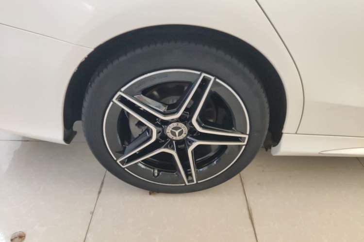 Used Mercedes-Benz C-Class 2021 C 260 L Sport Edition Star Collection Right Rear Wheel Hub