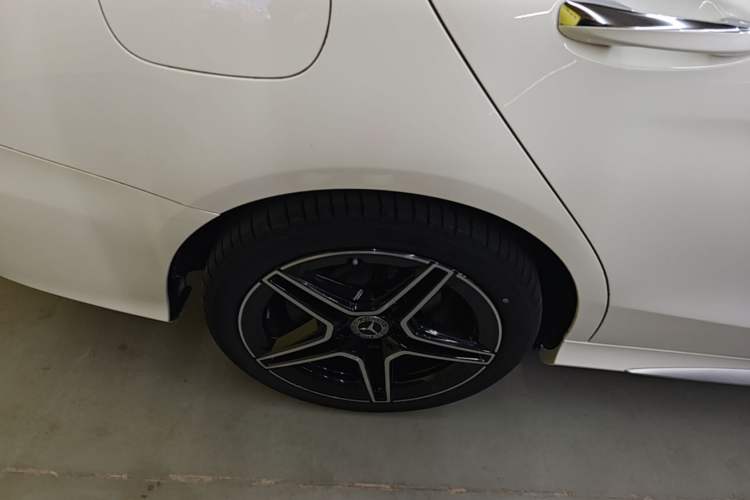 Used Mercedes-Benz C-Class 2021 C 260 L Sport Edition Star Collection Right Rear Wheel Hub