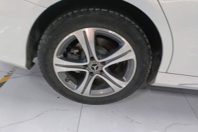 Used Mercedes-Benz C-Class 2021 C 260 L Sport Edition Right Rear Wheel Hub