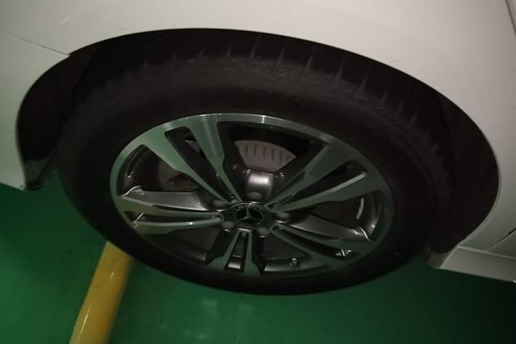 Used Mercedes-Benz C-Class 2021 C 200 L Fashion Edition Sport Version Right Rear Wheel Hub