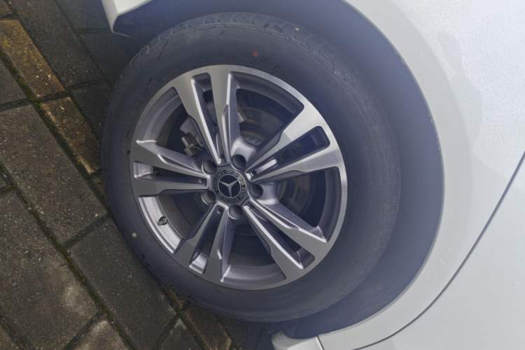 Used Mercedes-Benz C-Class 2021 C 200 L Fashion Edition Sport Version Right Rear Wheel Hub