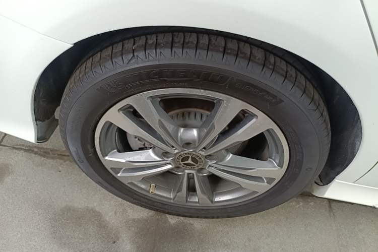 Used Mercedes-Benz C-Class 2021 C 200 L Fashion Edition Sport Version Right Rear Wheel Hub