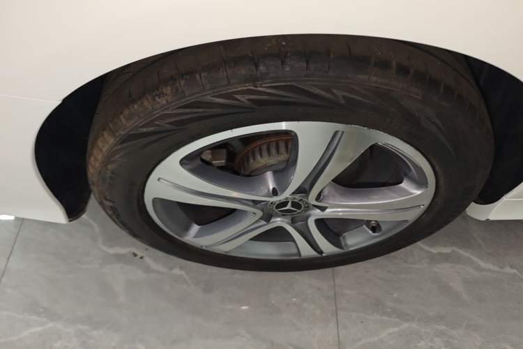Used Mercedes-Benz C-Class 2021 C 260 L Sport Edition Right Rear Wheel Hub
