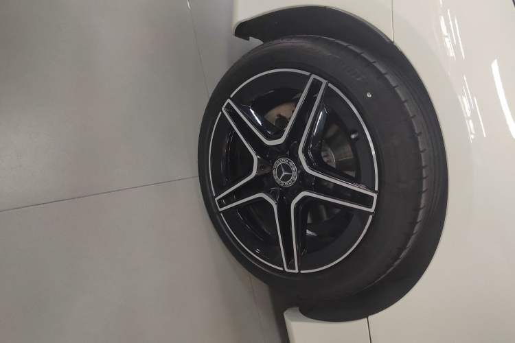 Used Mercedes-Benz C-Class 2021 C 260 Coupe Right Rear Wheel Hub