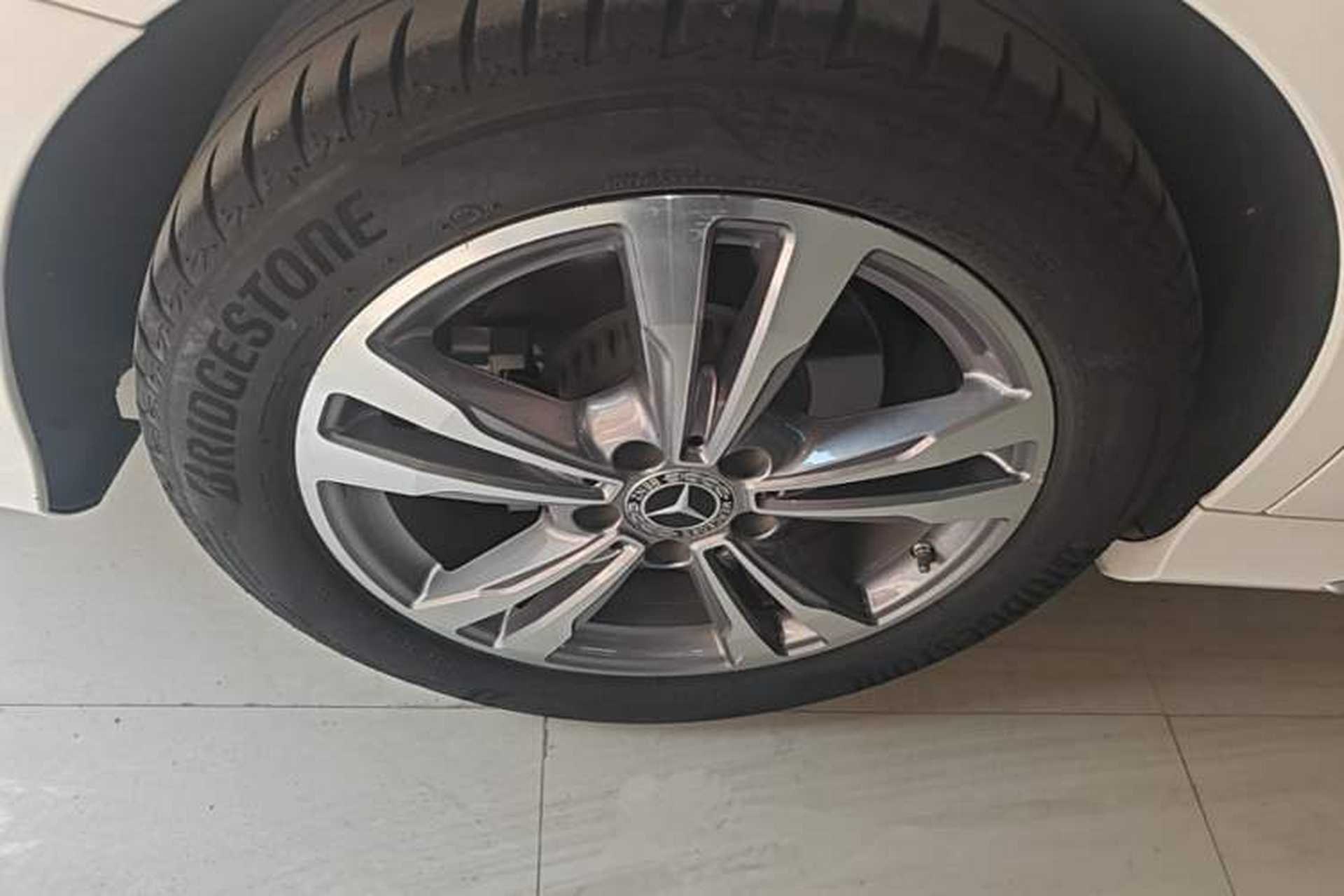 Used Mercedes-Benz C-Class 2021 C 200 L Fashion Edition Sport Version Right Rear Wheel Hub