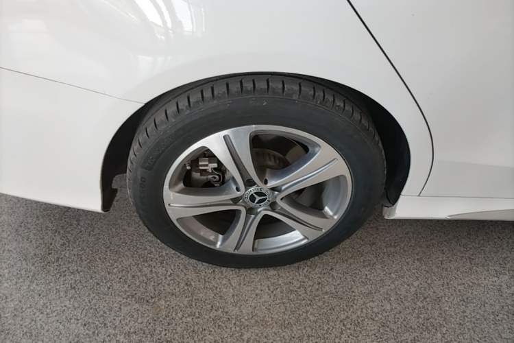 Used Mercedes-Benz C-Class 2021 C 260 L Sport Edition Right Rear Wheel Hub