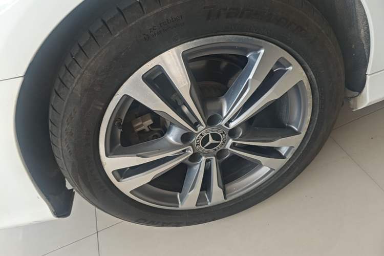Used Mercedes-Benz C-Class 2021 C 200 L Fashion Edition Sport Version Right Rear Wheel Hub