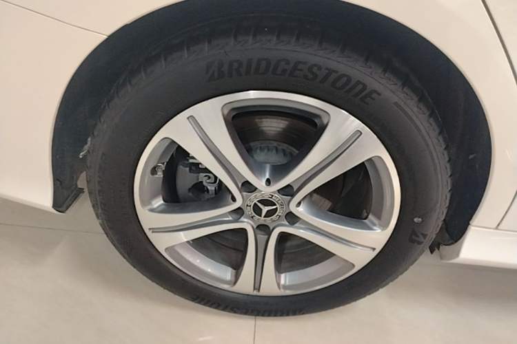 Used Mercedes-Benz C-Class 2021 C 260 L Sport Edition Right Rear Wheel Hub