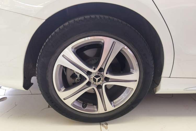 Used Mercedes-Benz C-Class 2021 C 260 L Sport Edition Right Rear Wheel Hub