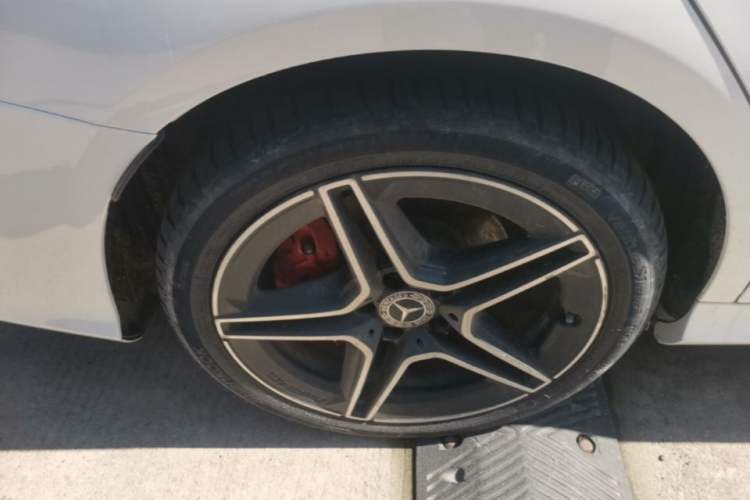 Used Mercedes-Benz C-Class 2021 C 260 L Sport Edition Star Collection Right Rear Wheel Hub