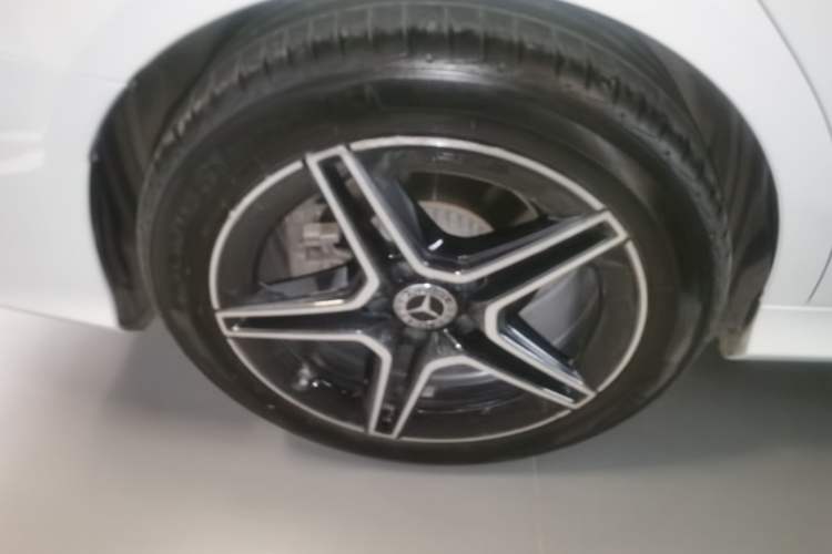Used Mercedes-Benz C-Class 2021 C 260 L Sport Edition Star Collection Right Rear Wheel Hub