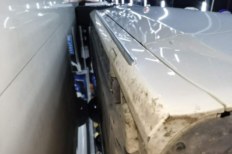 Used Mercedes-Benz C-Class 2021 C 260 L Sport Edition Star Collection Right Side Sill