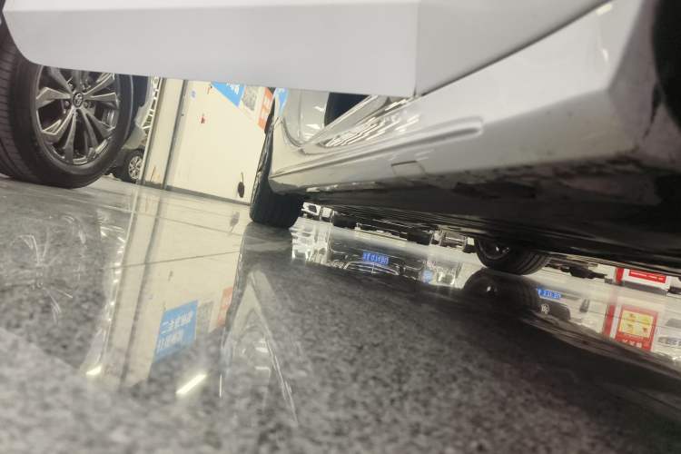 Used Mercedes-Benz C-Class 2021 C 260 Coupe Right Side Sill