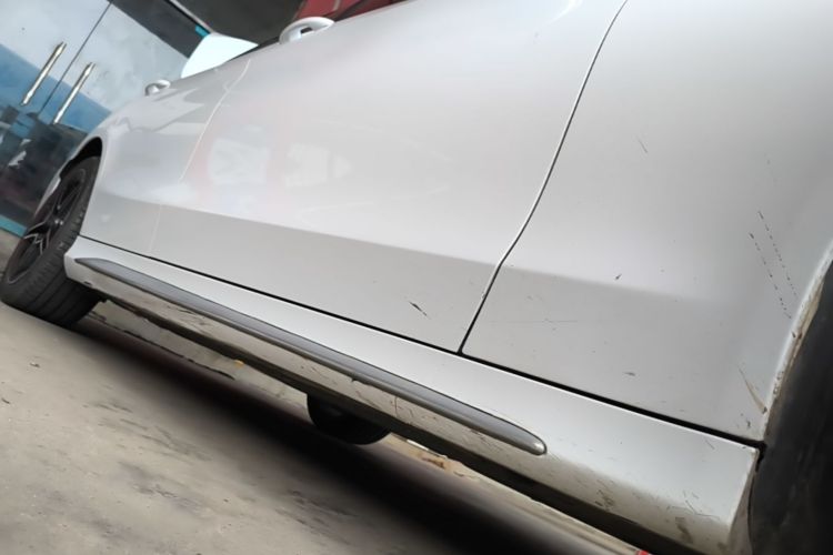 Used Mercedes-Benz C-Class 2021 C 260 L Sport Edition Star Collection Right Side Sill