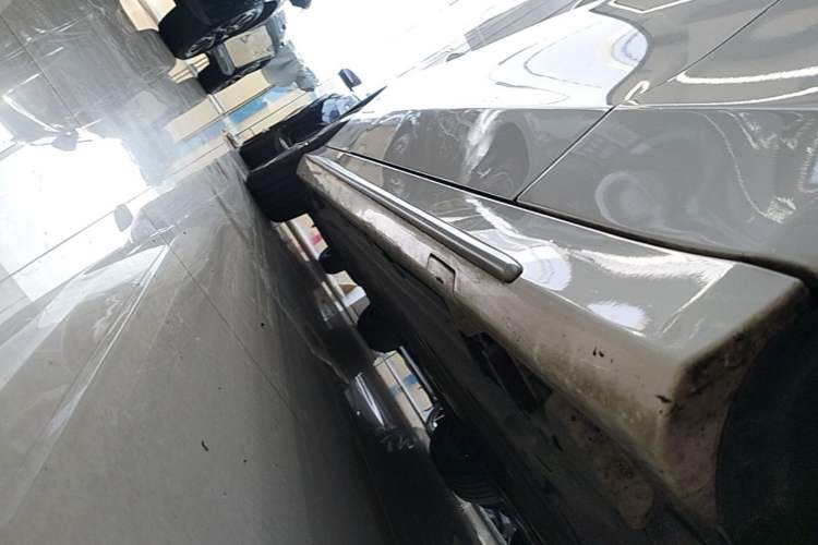 Used Mercedes-Benz C-Class 2021 C 260 L Sport Edition Right Side Sill