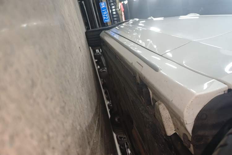 Used Mercedes-Benz C-Class 2021 C 260 L Sport Edition Right Side Sill