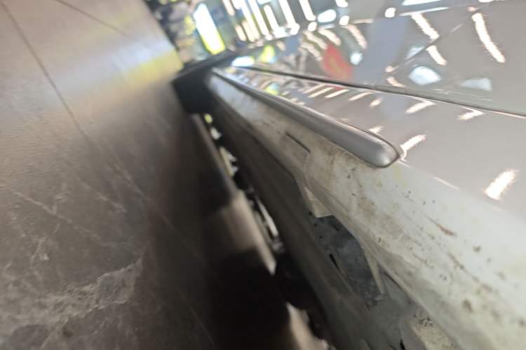 Used Mercedes-Benz C-Class 2021 C 260 L Sport Edition Right Side Sill