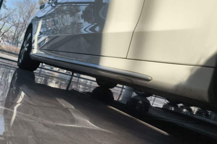 Used Mercedes-Benz C-Class 2021 C 200 L Fashion Edition Sport Version Right Side Sill